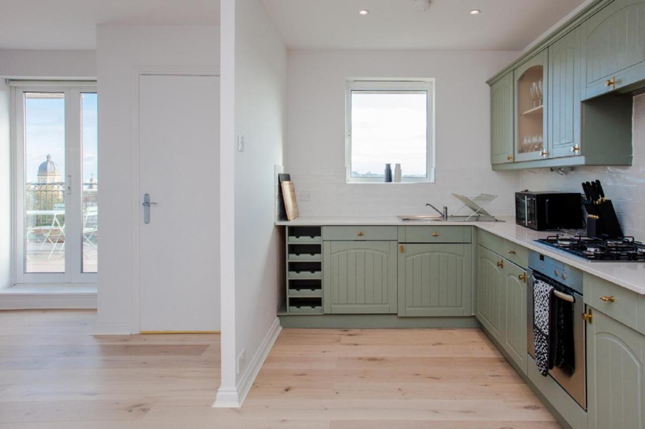 The Sparkford Gardens - Lovely 2Bdr With Balcony London Exterior foto