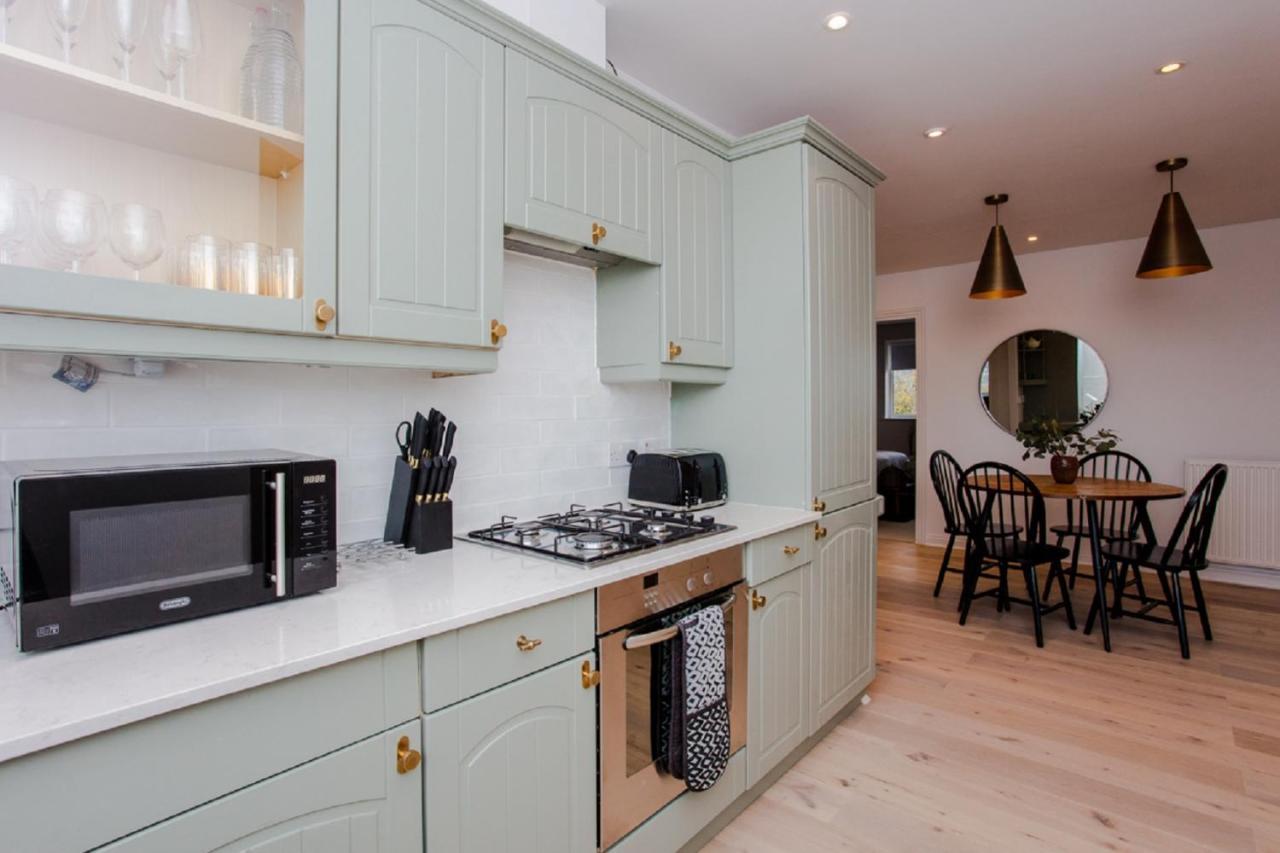 The Sparkford Gardens - Lovely 2Bdr With Balcony London Exterior foto