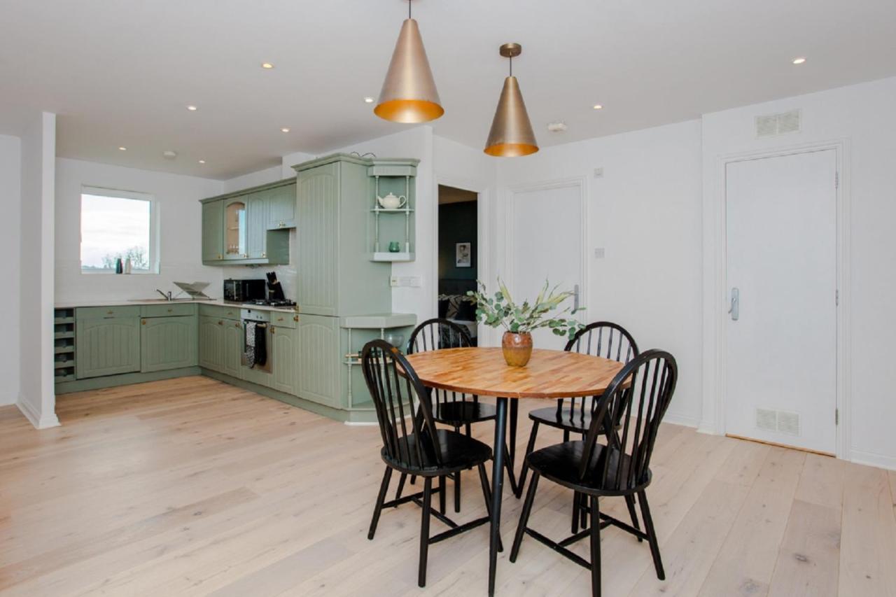 The Sparkford Gardens - Lovely 2Bdr With Balcony London Exterior foto
