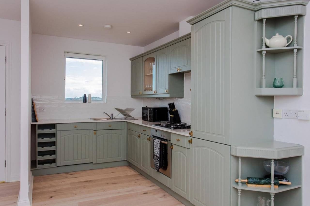 The Sparkford Gardens - Lovely 2Bdr With Balcony London Exterior foto